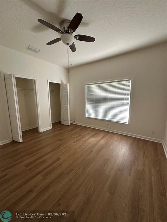 For Rent: $2,500 (3 beds, 3 baths, 1700 Square Feet)