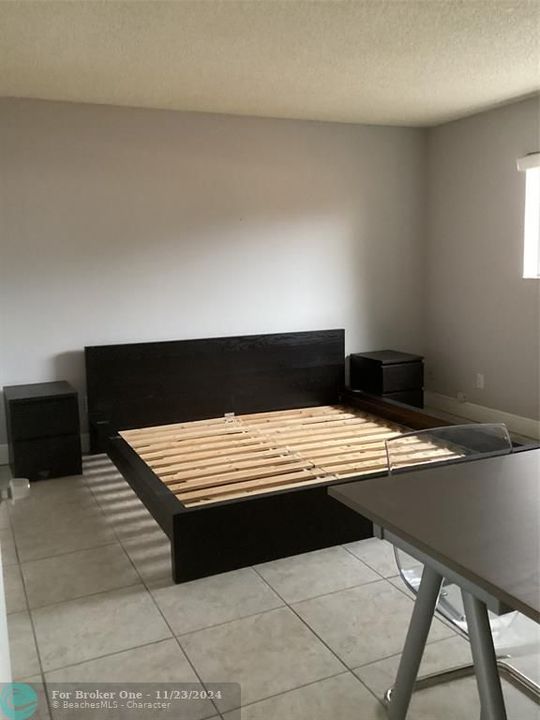 For Rent: $2,100 (2 beds, 2 baths, 963 Square Feet)