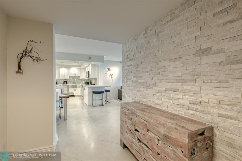 For Sale: $875,000 (2 beds, 2 baths, 1559 Square Feet)