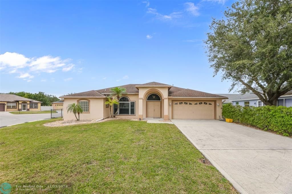 For Sale: $599,000 (4 beds, 2 baths, 2190 Square Feet)