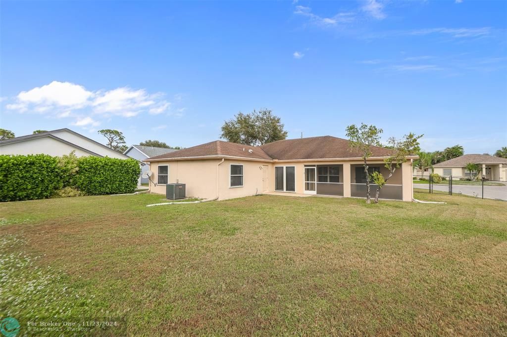 For Sale: $599,000 (4 beds, 2 baths, 2190 Square Feet)