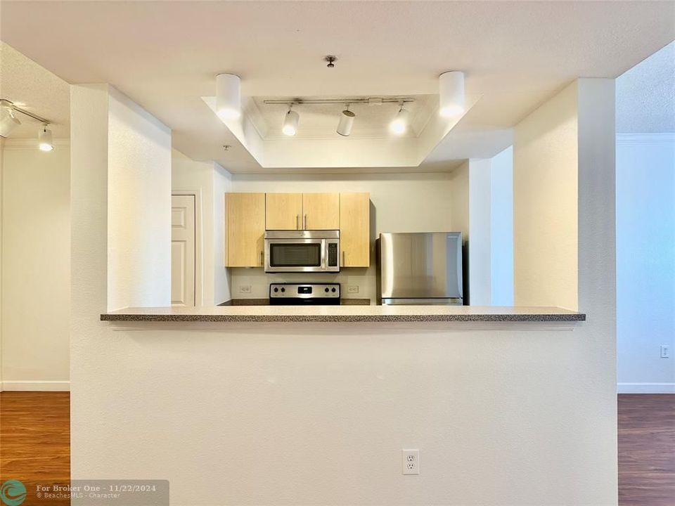 For Rent: $2,900 (2 beds, 2 baths, 1240 Square Feet)