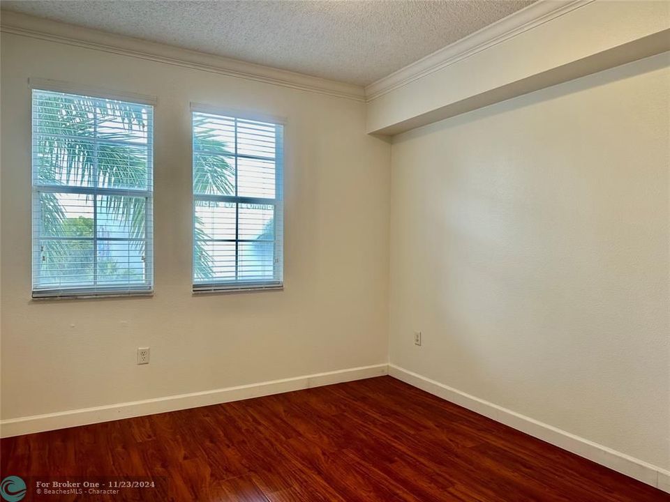 For Rent: $2,900 (2 beds, 2 baths, 1240 Square Feet)