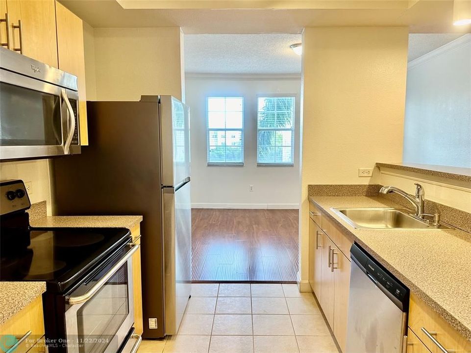 For Rent: $2,900 (2 beds, 2 baths, 1240 Square Feet)