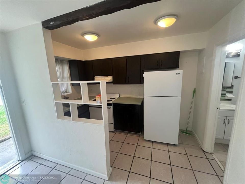 For Sale: $1,500 (1 beds, 1 baths, 620 Square Feet)