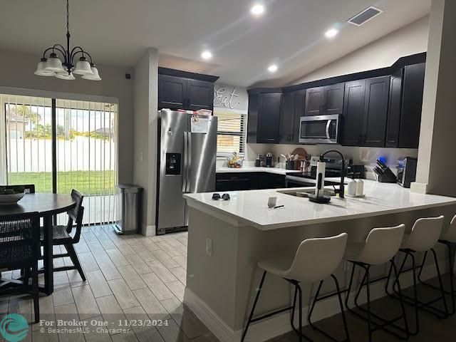 For Sale: $335,000 (3 beds, 2 baths, 1464 Square Feet)