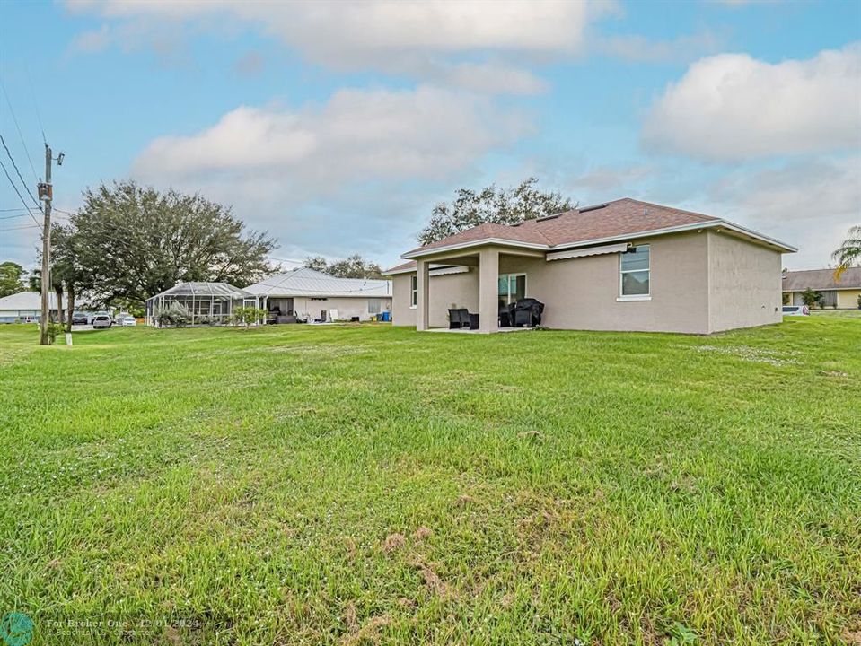 For Sale: $362,000 (3 beds, 2 baths, 1308 Square Feet)