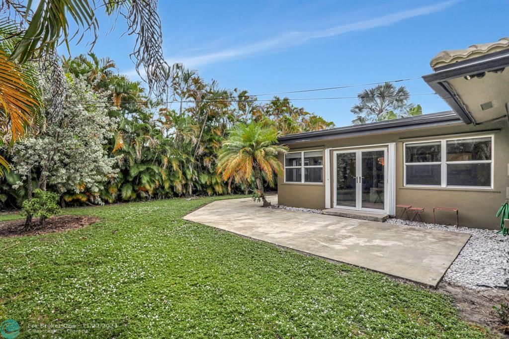 For Sale: $899,000 (4 beds, 2 baths, 2198 Square Feet)