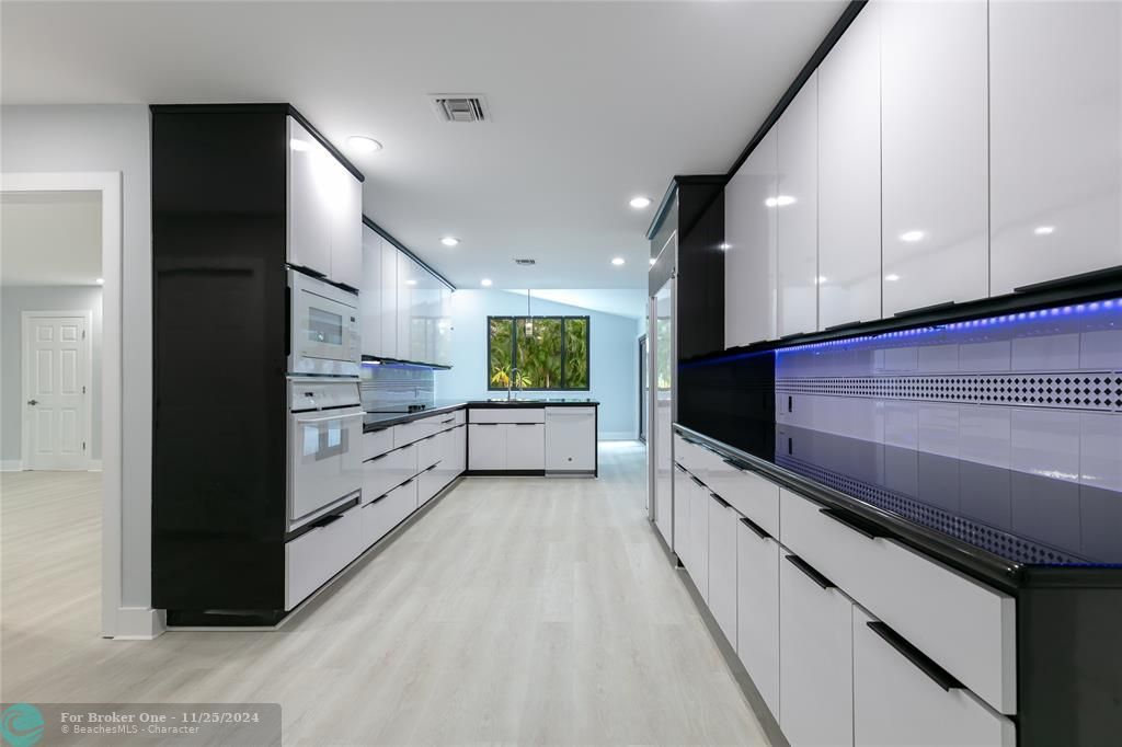 En Venta: $6,500,000 (5 camas, 5 baños, 3275 Pies cuadrados)