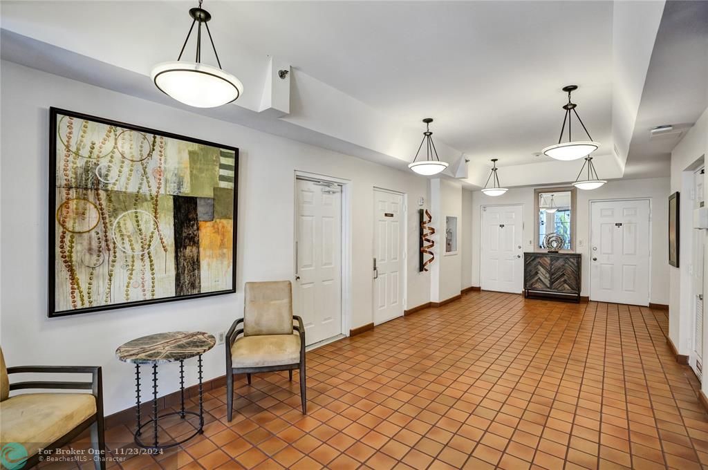 For Sale: $659,900 (2 beds, 2 baths, 2460 Square Feet)