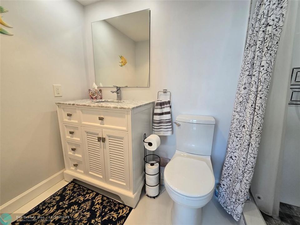 For Sale: $349,000 (2 beds, 2 baths, 1190 Square Feet)