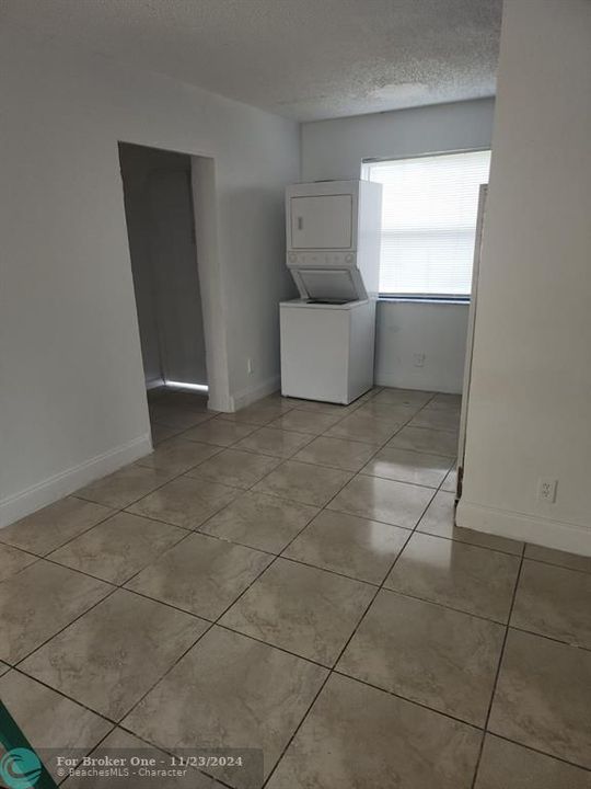 For Rent: $2,650 (3 beds, 2 baths, 1064 Square Feet)