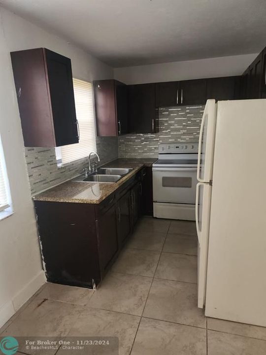 For Rent: $2,650 (3 beds, 2 baths, 1064 Square Feet)