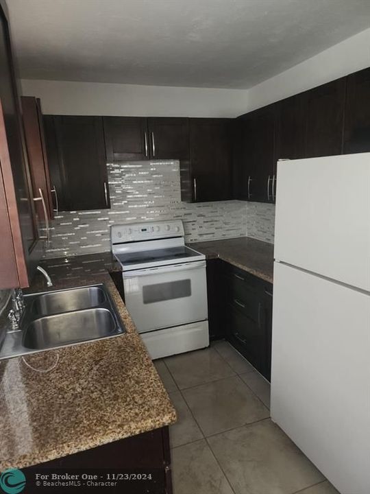 For Rent: $2,650 (3 beds, 2 baths, 1064 Square Feet)