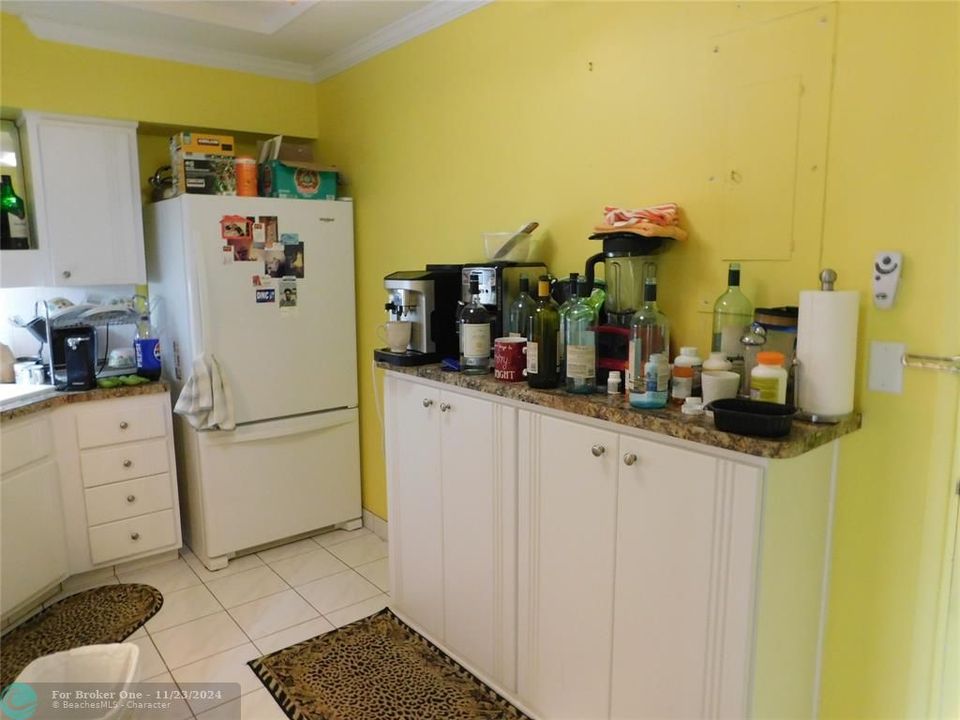 For Sale: $293,500 (2 beds, 2 baths, 1120 Square Feet)