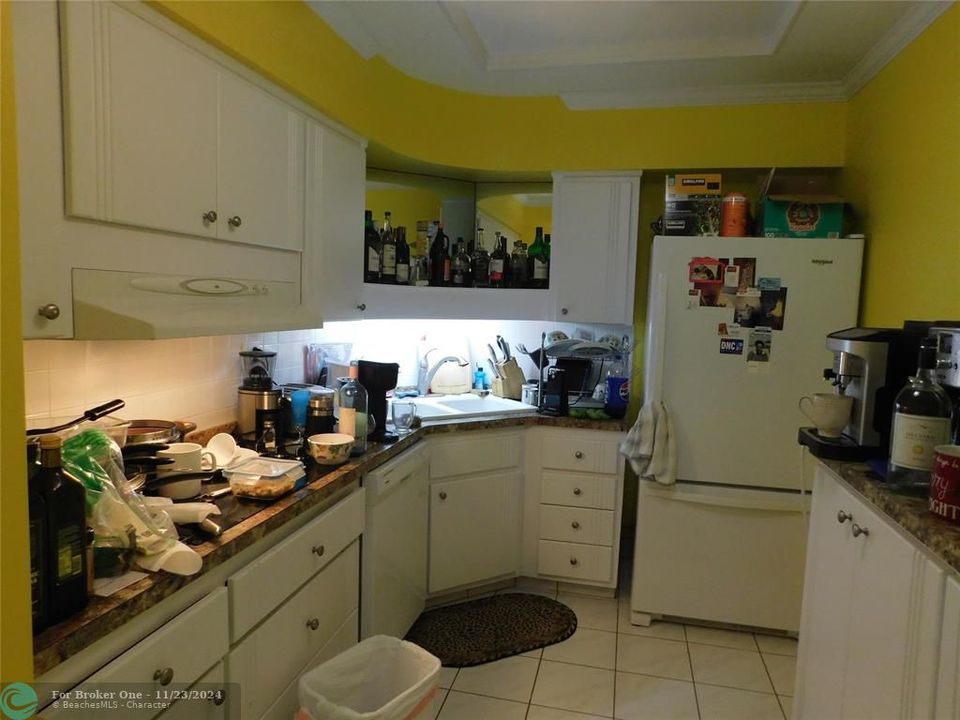 For Sale: $293,500 (2 beds, 2 baths, 1120 Square Feet)