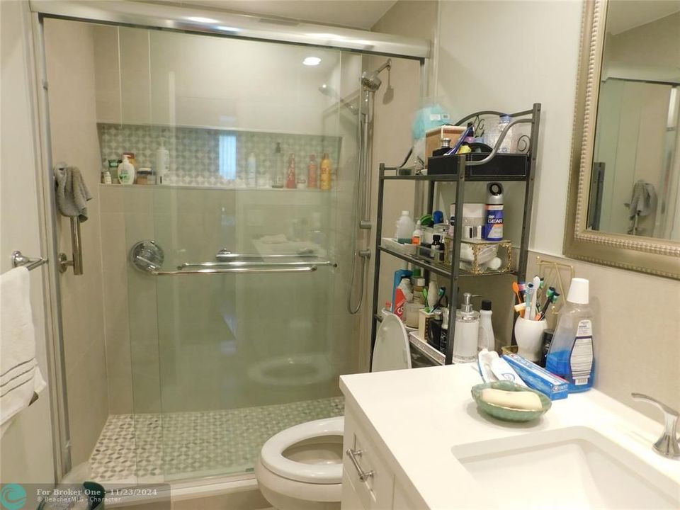 For Sale: $293,500 (2 beds, 2 baths, 1120 Square Feet)