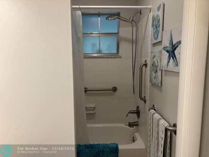 For Sale: $129,999 (1 beds, 1 baths, 994 Square Feet)