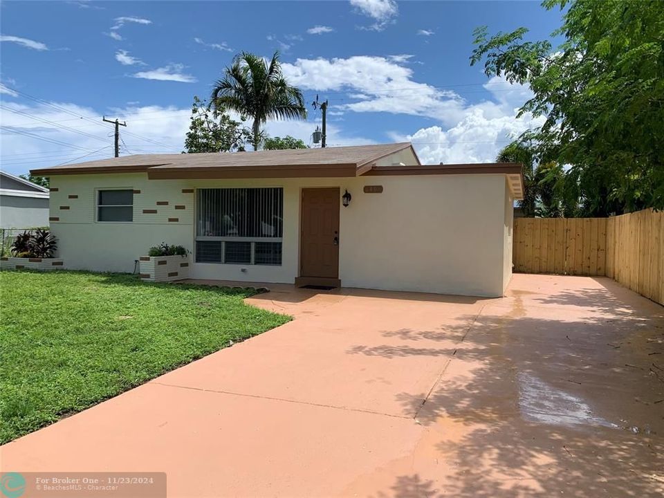 For Sale: $419,900 (3 beds, 1 baths, 1000 Square Feet)