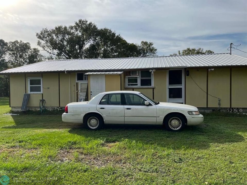 For Sale: $480,000 (3 beds, 2 baths, 1635 Square Feet)