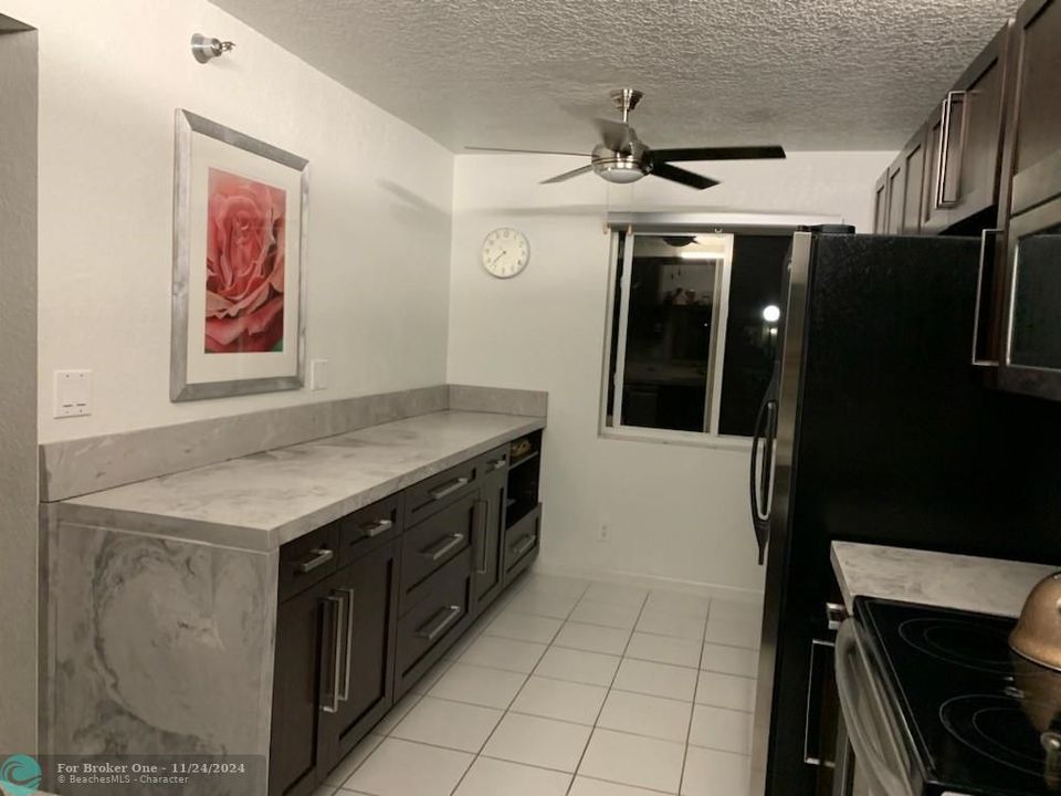 For Rent: $2,850 (3 beds, 2 baths, 1462 Square Feet)