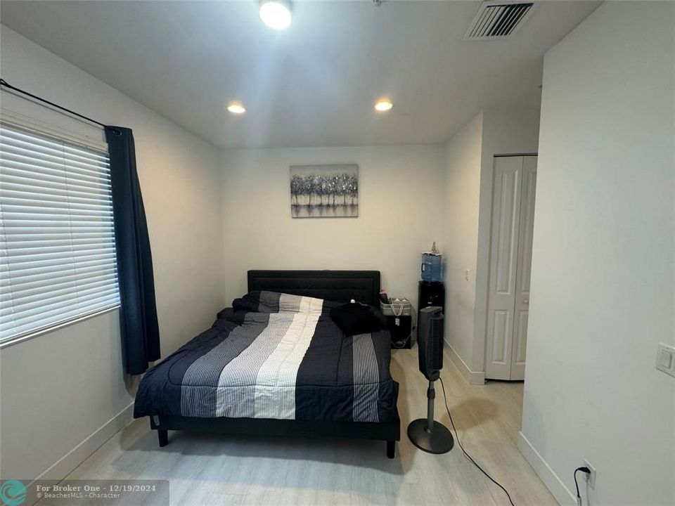 For Rent: $3,000 (3 beds, 2 baths, 1500 Square Feet)