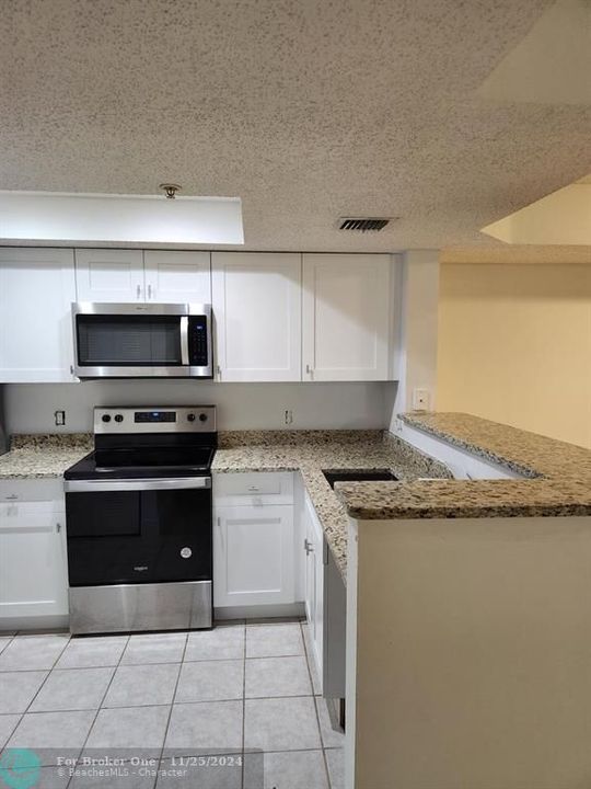 For Rent: $2,600 (2 beds, 2 baths, 1246 Square Feet)