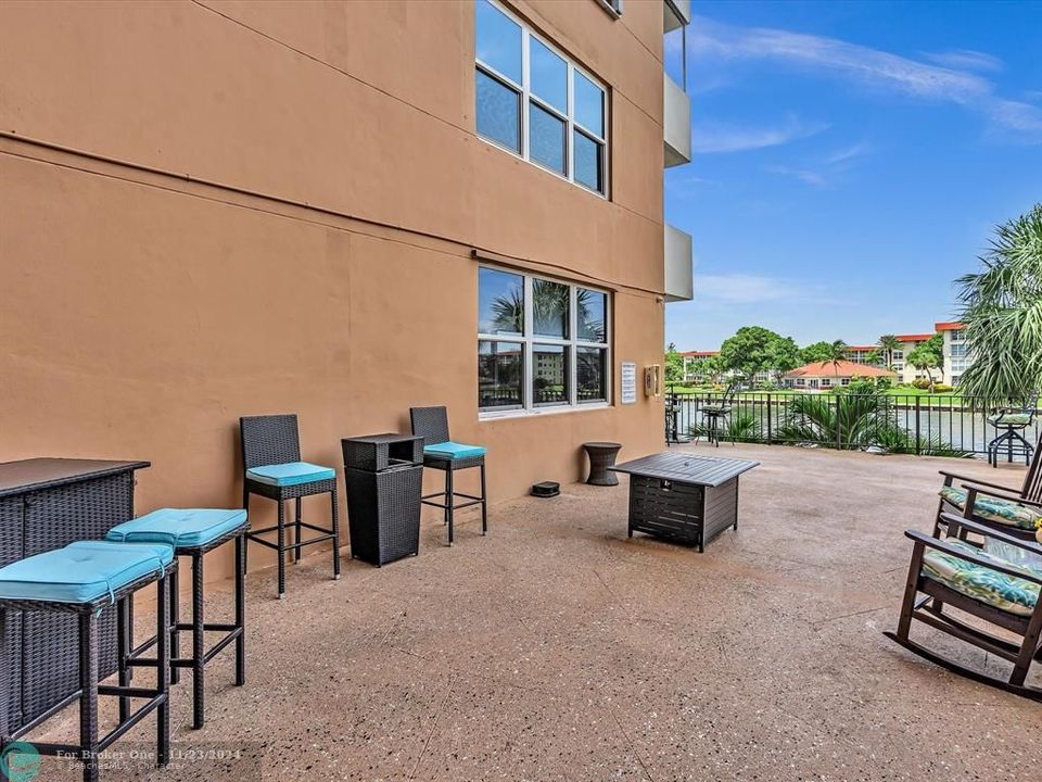 For Sale: $460,000 (2 beds, 2 baths, 1330 Square Feet)