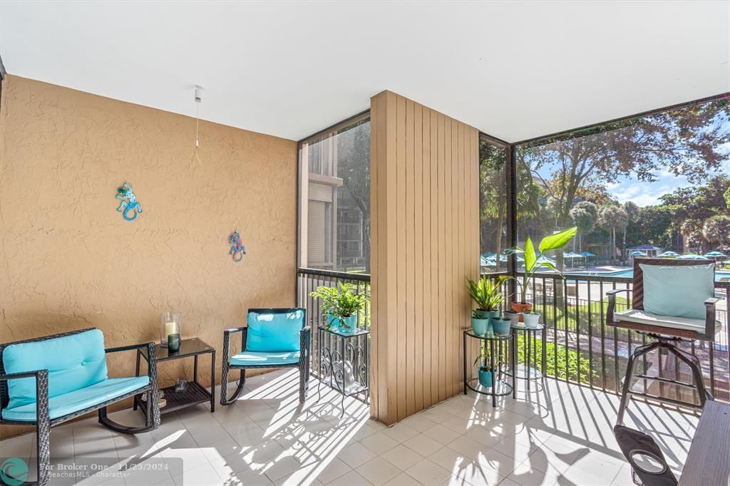 For Sale: $340,000 (2 beds, 2 baths, 1383 Square Feet)