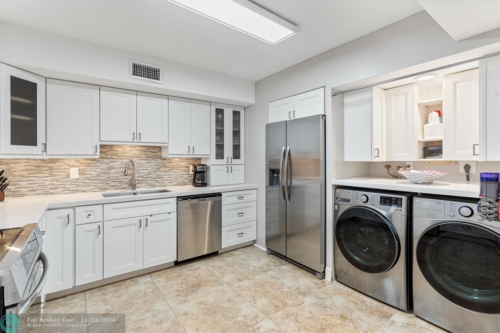 For Sale: $340,000 (2 beds, 2 baths, 1383 Square Feet)