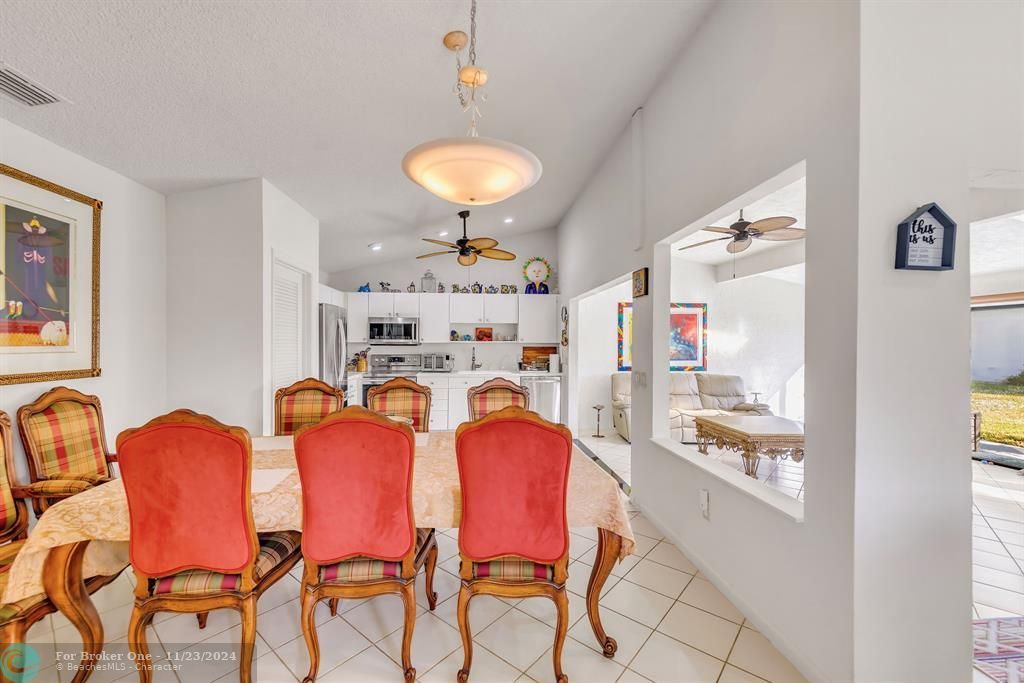 For Sale: $360,000 (2 beds, 2 baths, 1631 Square Feet)