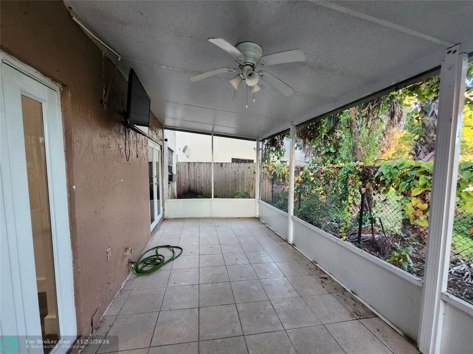 For Rent: $3,190 (3 beds, 2 baths, 1242 Square Feet)