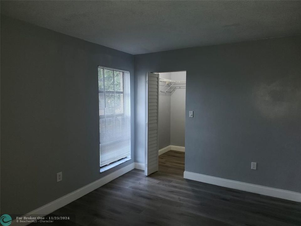 For Rent: $3,190 (3 beds, 2 baths, 1242 Square Feet)