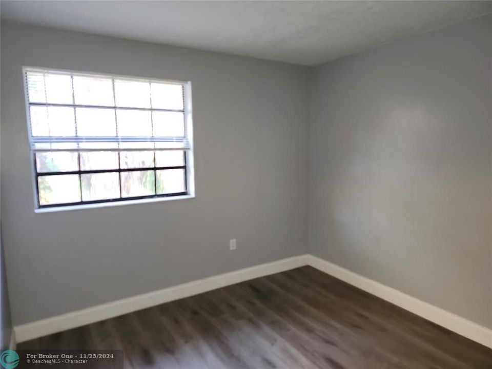 For Rent: $3,190 (3 beds, 2 baths, 1242 Square Feet)