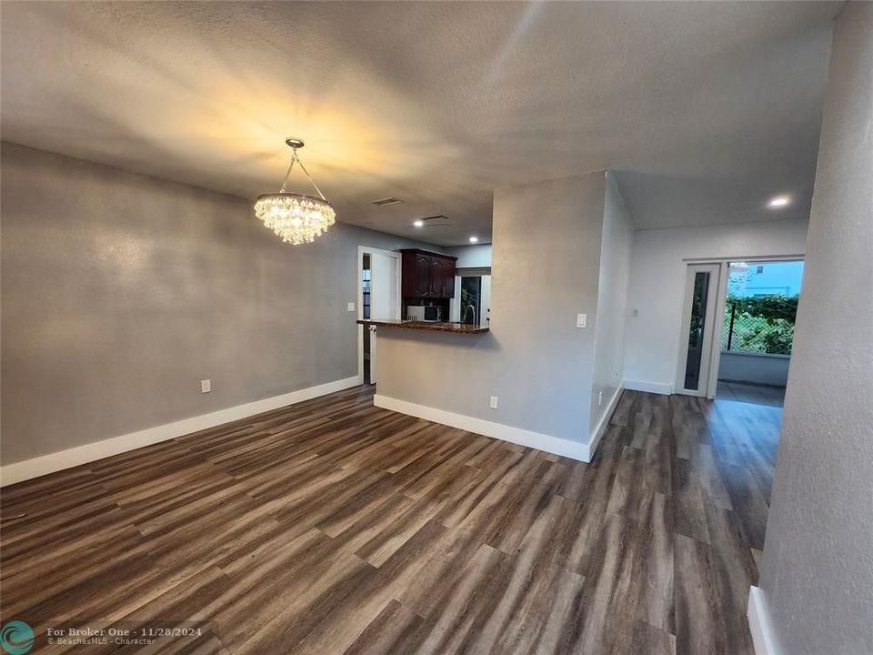 For Rent: $3,190 (3 beds, 2 baths, 1242 Square Feet)