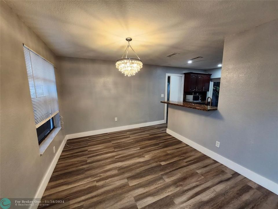 For Rent: $3,190 (3 beds, 2 baths, 1242 Square Feet)