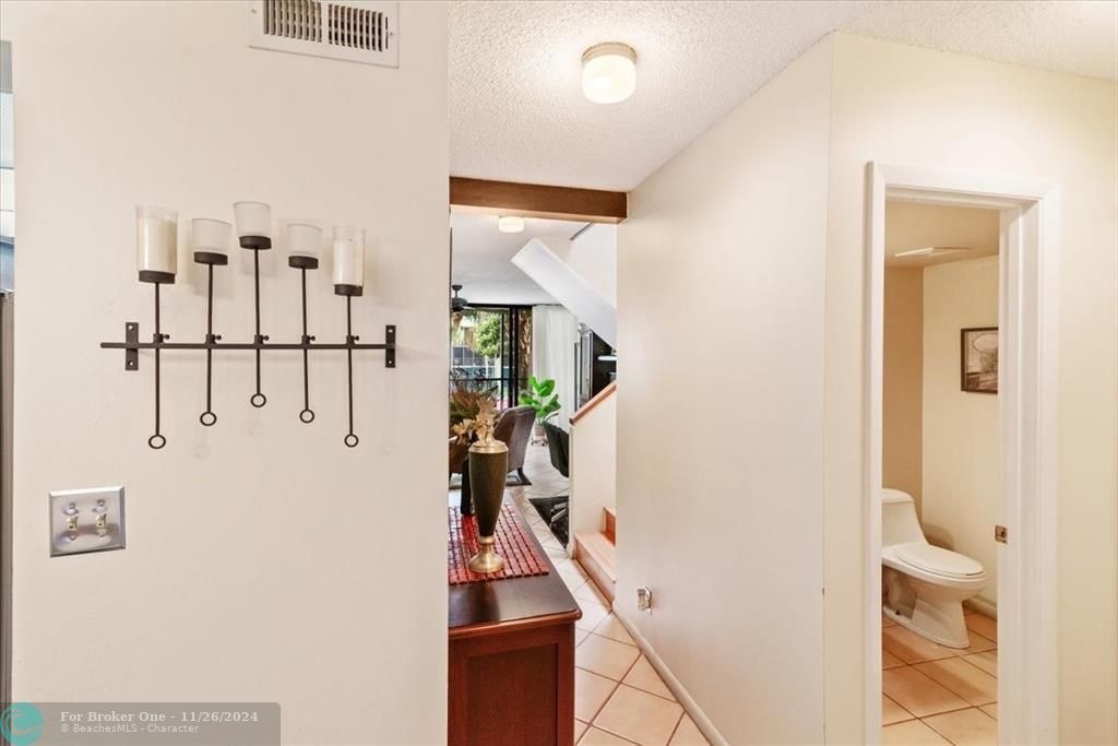 For Sale: $315,000 (2 beds, 2 baths, 1300 Square Feet)