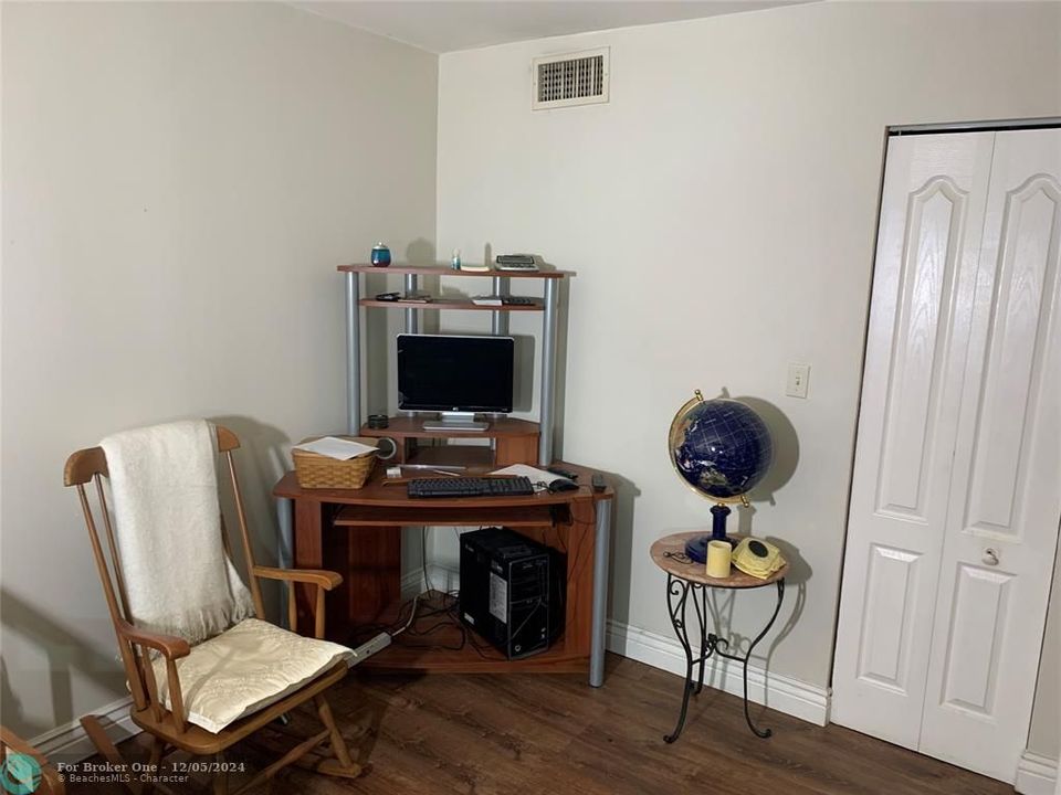 For Sale: $239,900 (2 beds, 2 baths, 1179 Square Feet)