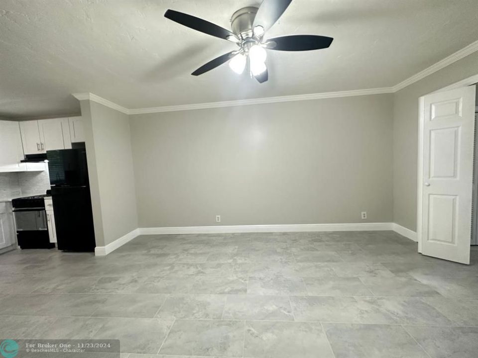 For Rent: $1,750 (1 beds, 1 baths, 2104 Square Feet)