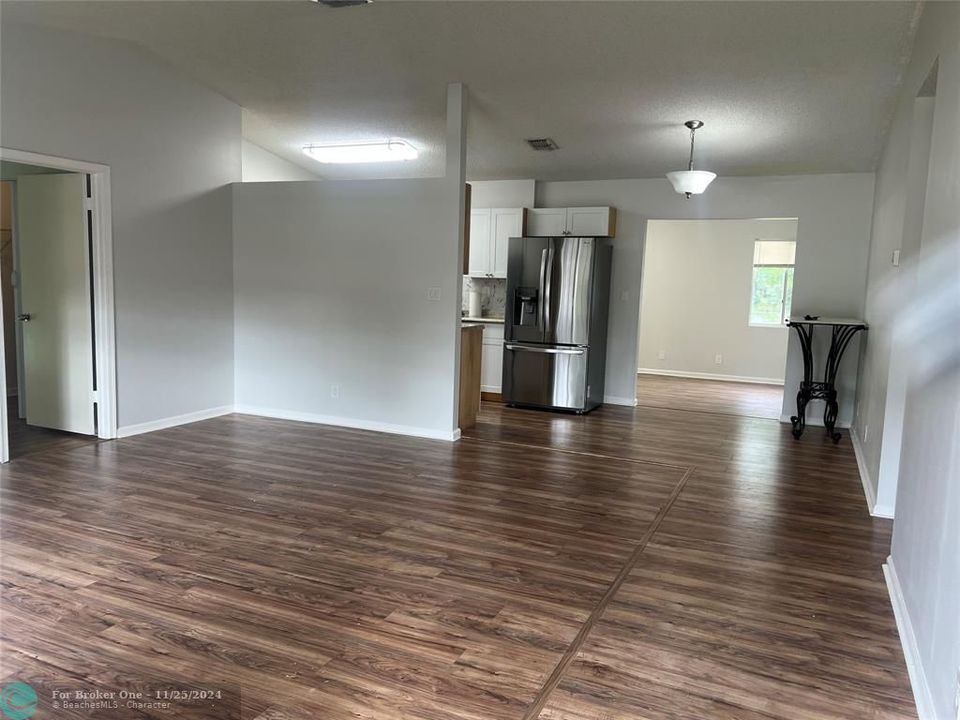 For Rent: $3,200 (3 beds, 2 baths, 1535 Square Feet)