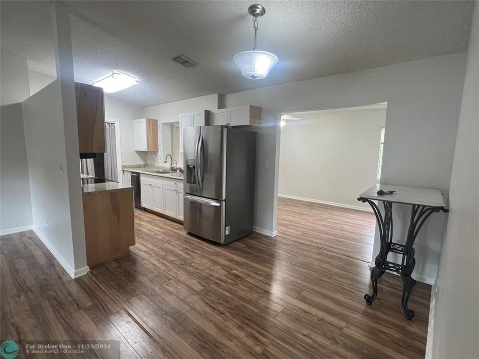 For Rent: $3,200 (3 beds, 2 baths, 1535 Square Feet)