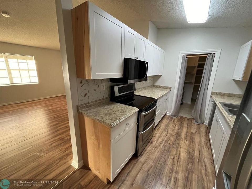 For Rent: $3,200 (3 beds, 2 baths, 1535 Square Feet)