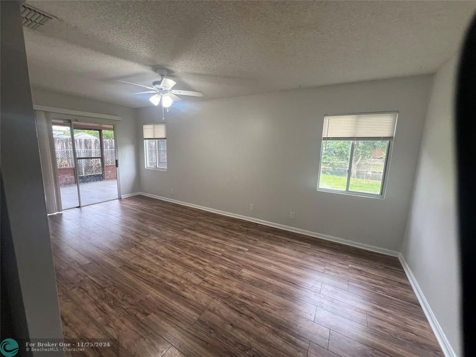 For Rent: $3,200 (3 beds, 2 baths, 1535 Square Feet)