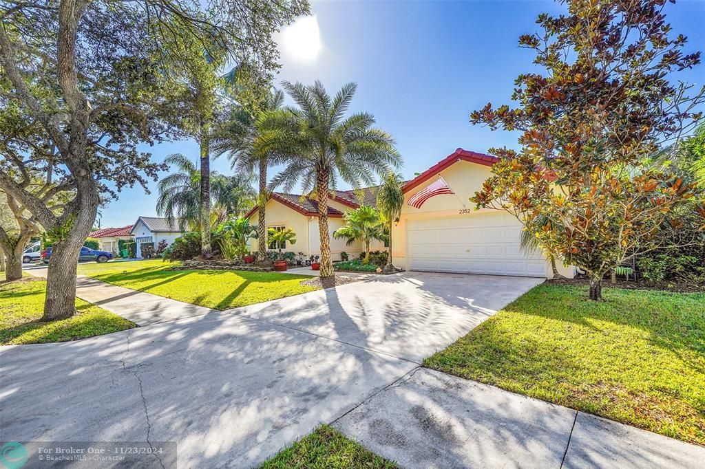 For Sale: $689,000 (3 beds, 2 baths, 1682 Square Feet)