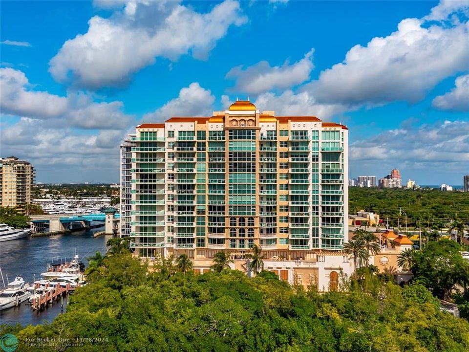 For Sale: $1,599,000 (3 beds, 3 baths, 2630 Square Feet)