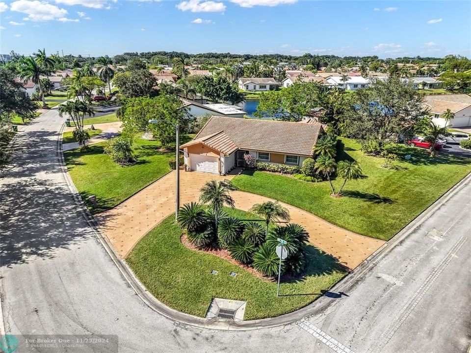 For Sale: $519,000 (3 beds, 2 baths, 2249 Square Feet)