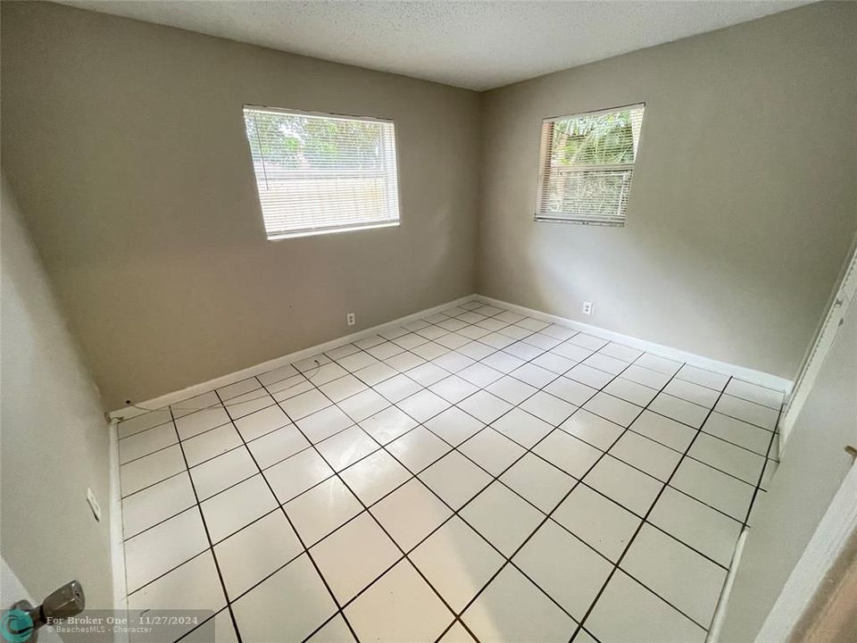 For Rent: $2,950 (3 beds, 2 baths, 1530 Square Feet)