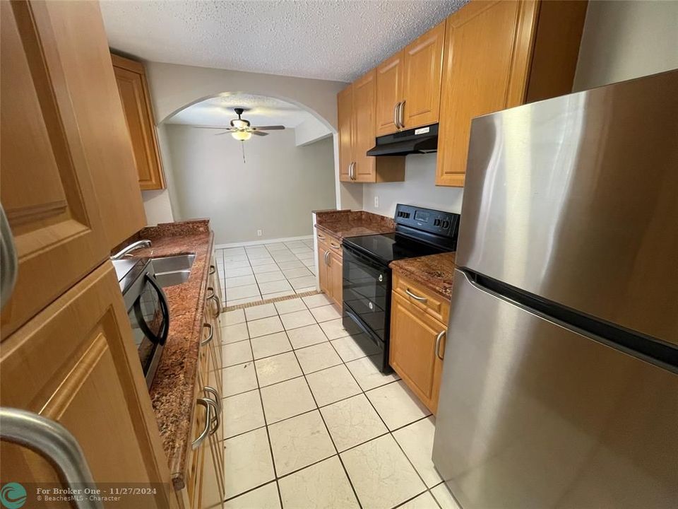 For Rent: $2,950 (3 beds, 2 baths, 1530 Square Feet)