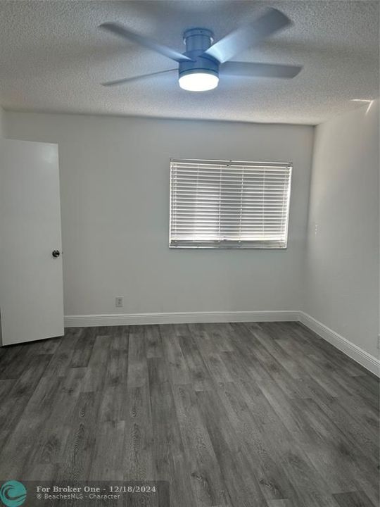 For Rent: $2,200 (2 beds, 2 baths, 974 Square Feet)