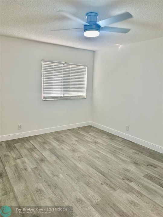 For Rent: $2,200 (2 beds, 2 baths, 974 Square Feet)